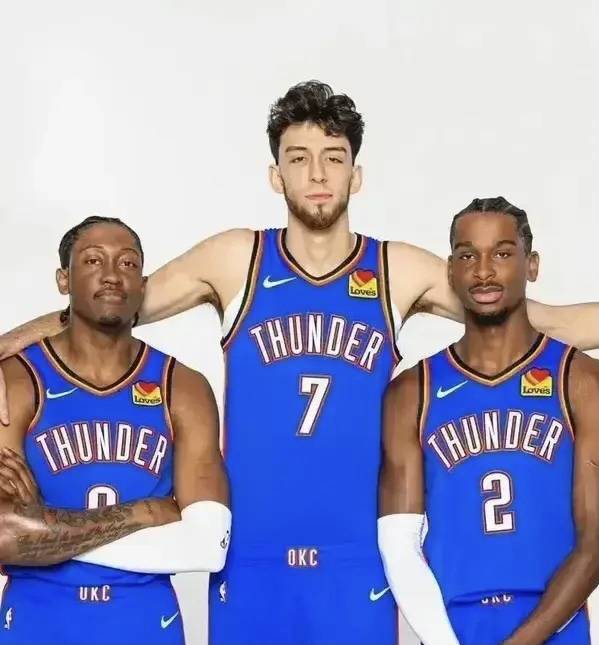 只等官宣，记者：利物浦中场莫顿已完成里昂的体检（利物浦中场莫顿完成里昂体检，官方宣布在即）