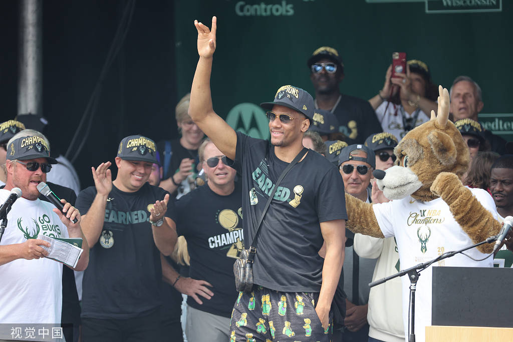 亚特兰大联赛8轮不胜，新帅帕拉迪诺遭遇开门黑（亚特兰大联赛八场不胜，帕拉迪诺执教首秀告负）