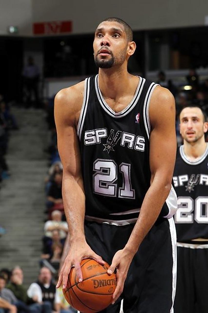 齐沃：感谢大家的称赞，但上场的是球员，功劳属于他们（齐沃：感谢肯定，但冲锋在前的是球员，荣誉属于他们）