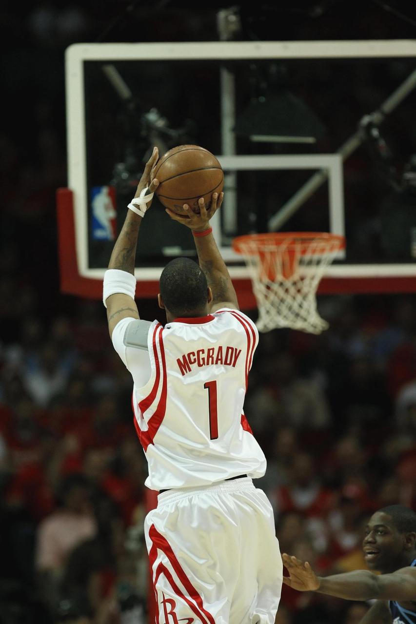 孔帕尼：卡尔能否和梅西相比？我们只想让他成为最好的卡尔（孔帕尼：别拿卡尔和梅西相提并论，我们只希望他成为最好的卡尔）