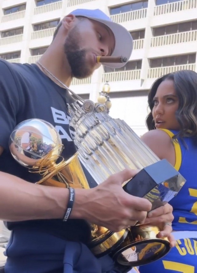 记者：中英青训交流会上对15天7赛进行了反思，会给球员带来风险（记者：中英青训交流会反思15天7赛高密度赛程，或增球员风险）